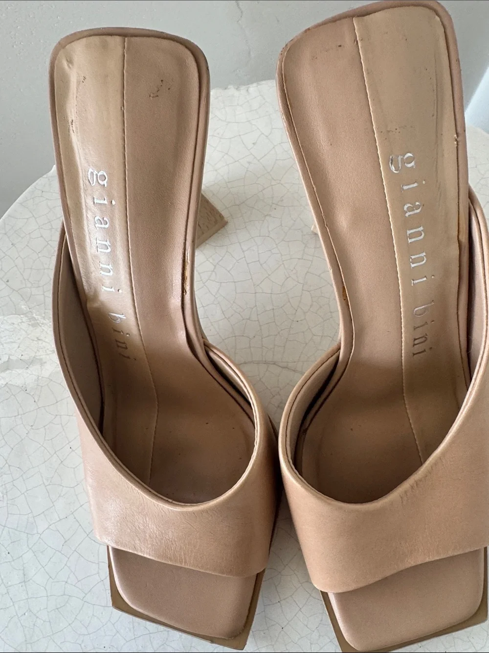Gianni Bini Nude Sand Square-Toe Leather Open Toe Faux Wooden Carved Heel Sz 6.5